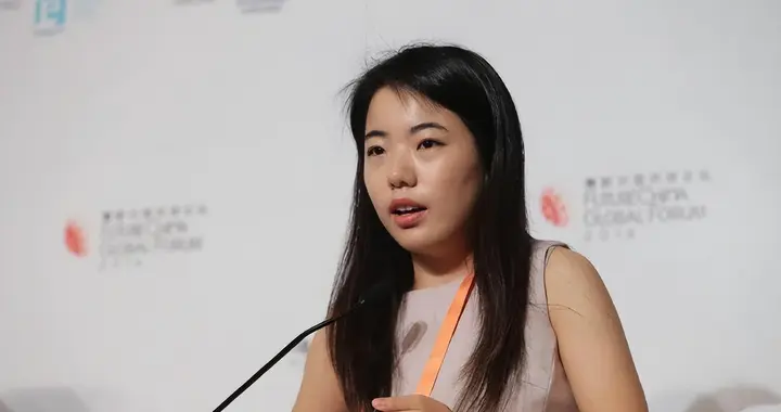 才女人设彻底翻车！9处文字重合，直接撤销硕士学位真不冤