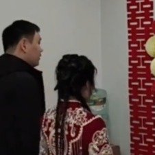 奢侈的排场决定不了两口子未来幸福的生活。从李湘到黄小明排场婚礼的下场就...