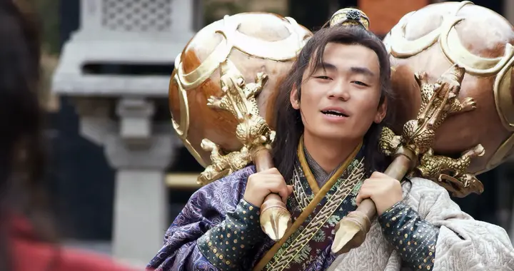 冷面寒枪罗成有多狂？练成梅花七绝，直接硬刚李元霸