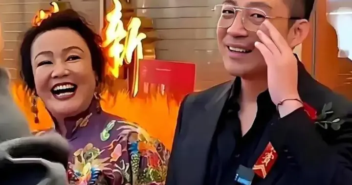 汪小菲曾开播和亲妈发火，兰姐对儿子充满愧疚，马筱梅比S家靠谱