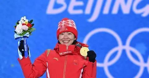 好样的李梦桃35岁老当益壮冬奥会为中国队又添一金