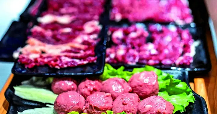 牛肉丸内幕曝光：8%牛肉就算合格？低价厮杀，最后坑的全是普通人