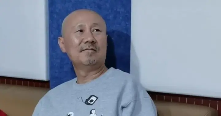 66岁腾格尔近况：住北京别墅，彻底戒酒，把老来得子儿子宠成宝