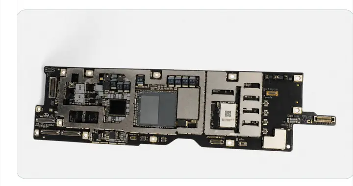 小钢炮不烫手了？iPad mini 8 主板偷跑，A20 Pro 这散热有点东西