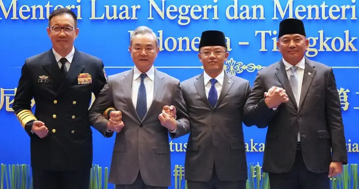 行程结束，印尼送走董防长，对中国更改称呼，还许下一个重要承诺