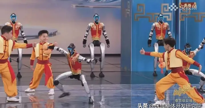 2026春晚暗藏经济密码：房地产开启“双轮驱动”新纪元