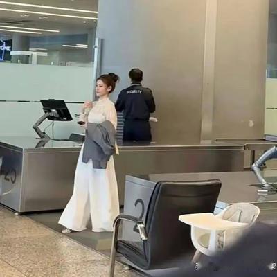 金闪闪的小百香果：谁懂啊！马筱梅这波机场