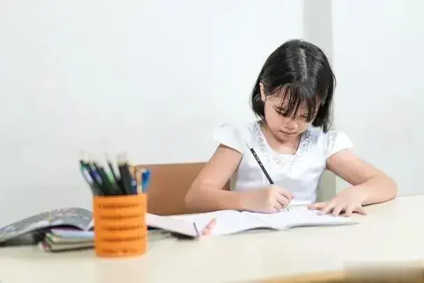 一年级孩子放学后的高效时间管理。