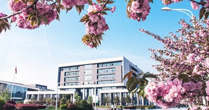 高考报医药专业愁坏家长，南京三所双一流各有王牌，这样选不踩坑