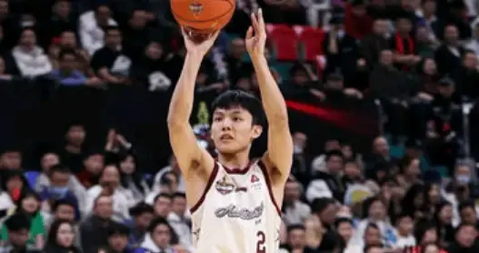 广东宏远现役球员总助攻情况，徐杰最高，3人突破一千，1人0助