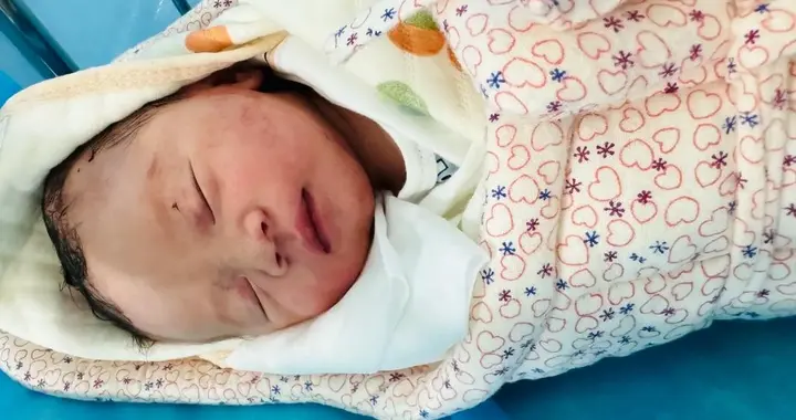 喂水呛进ICU，育婴师靠谱吗？