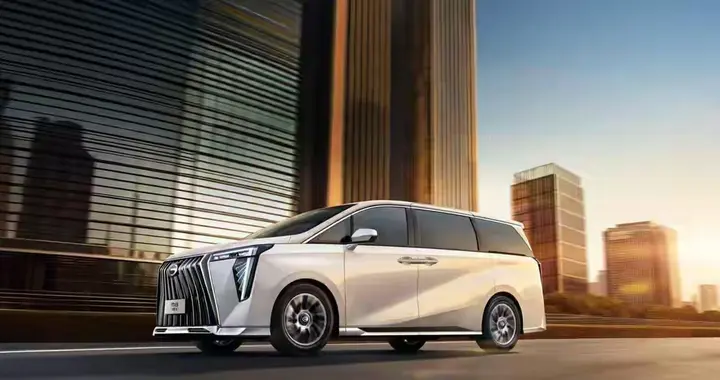 19万击穿豪华门槛，传祺M8 HEV重构家用MPV价值标准