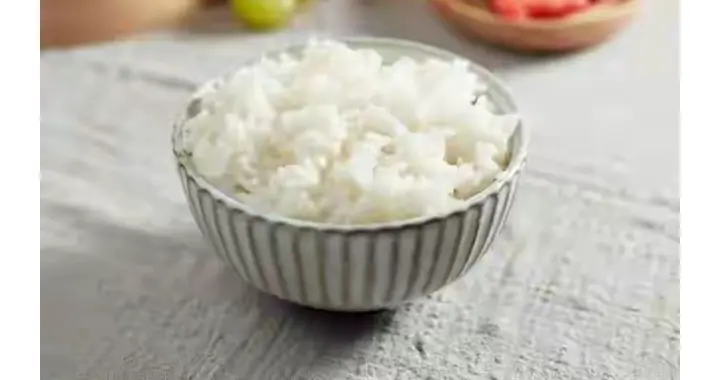 别再把白米饭当主食了！新研究：它正在“催老”你的卵巢