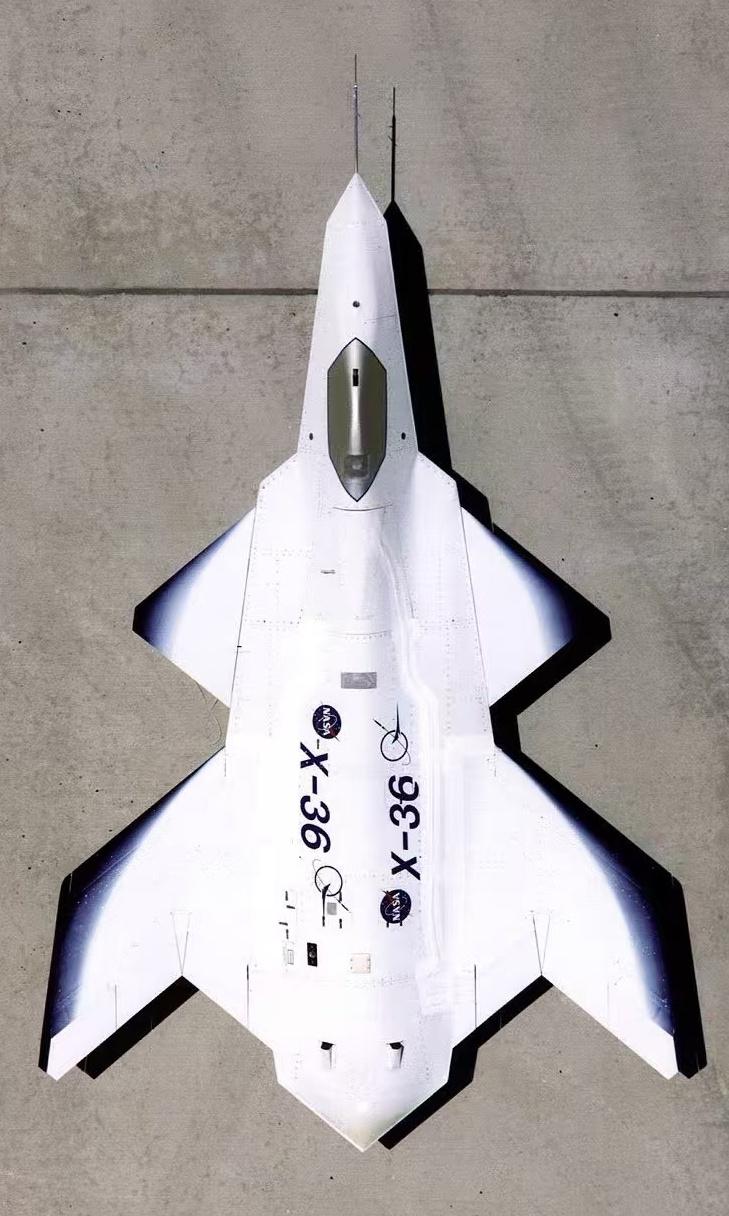 美国人很多年前就研究鸭翼技术，如果F-47隐形战斗机的实机，真的要用鸭...