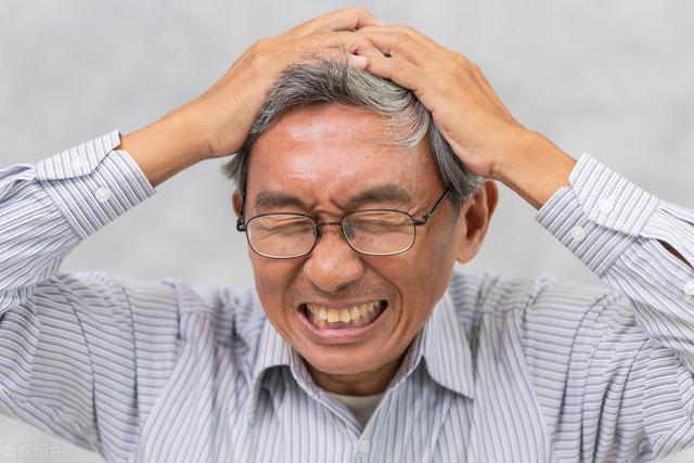 小中风是脑中风的前兆！医生：这个症状是信号，但很多人却没重视
