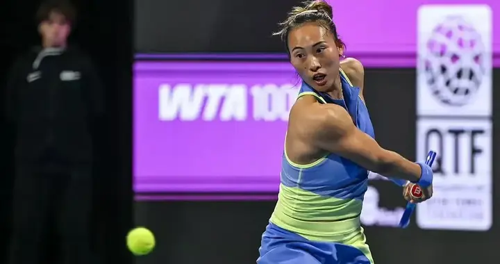 多哈站三盘鏖战！莱巴金娜险胜郑钦文晋级八强，盛赞对手回归惊艳