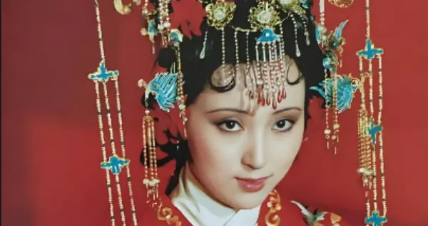 林黛玉倾国倾城的貌，到底有多美？妙玉、秦可卿、宝钗为何比不上