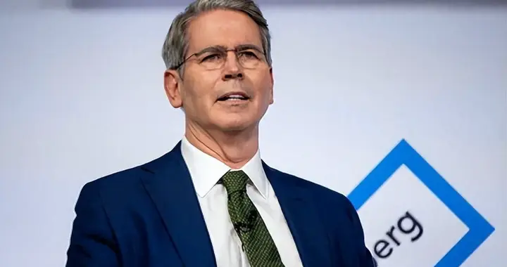 美国刚签完协议要翻老账，中方当场拆穿把戏，背后还有这层隐患。