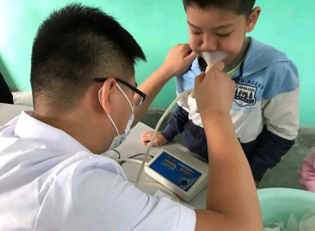 肺不好的人，或许会出现“1少、2凸、3多”，夏季养肺需做到4点