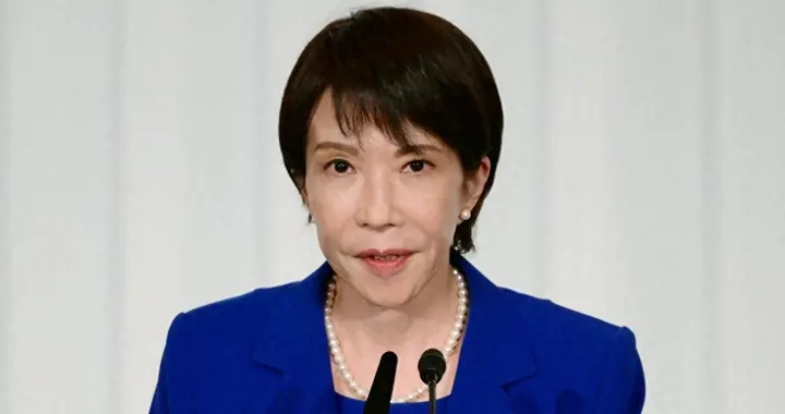 高市早苗刚在日本国会硬推巨额防卫预算，转