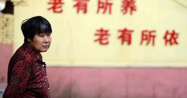 为什么老人到了晚年都很自私？伺候八旬母亲住院后，我终于明白了