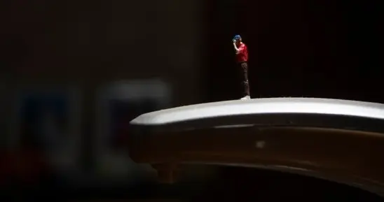 等待不会让机会上门，行动才会催生可能！