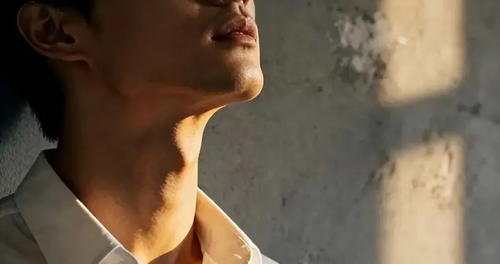 男人能活多久，看喉结就知？喉结越突出，寿命短？告诉你答案