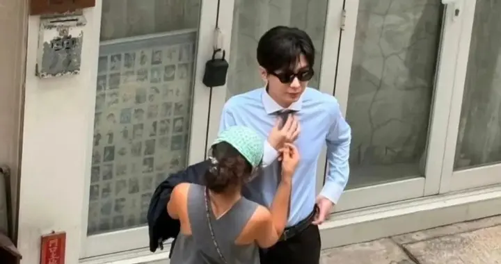 香港网友开窗偶遇成毅拍戏，真人颜值比镜头里还要惊艳！
