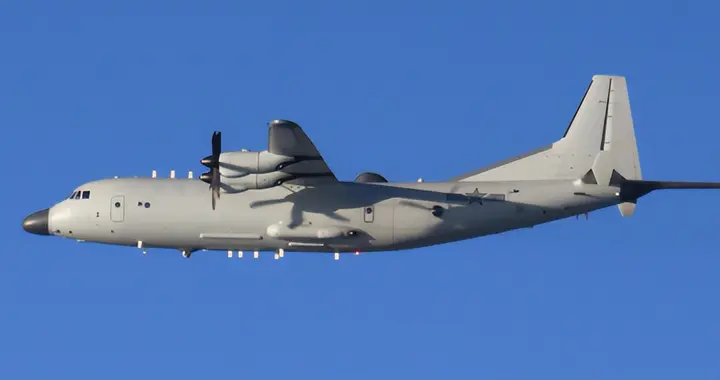 一觉醒来，日本发现全是中国舰机：海空兵分3路，055大驱驶向日本