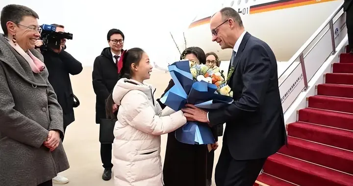 全球囤货、多国领导人访华，旧秩序已崩塌，中国成了“安全保险”