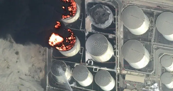 伊朗下起“石油雨”：一场石油毁灭战，开始了！