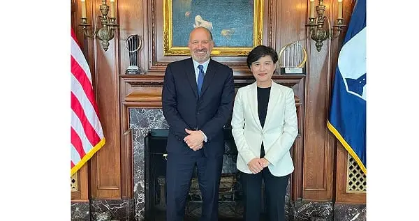 丧事喜办？台岛被迫对美投资5000亿美元，民进党：获四个关键红利