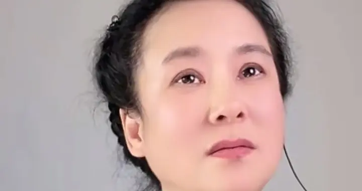 谢广坤因一千块钱辱骂女儿，王小华含泪直播控诉，电话打爆真急了
