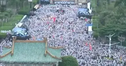 赢了！郑丽文自筹千万举办凯道反毒油集会！现场人数突破五万！