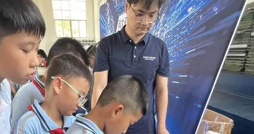 成都家长吐槽学校活动太多，学生无法安心学习，教育局回应