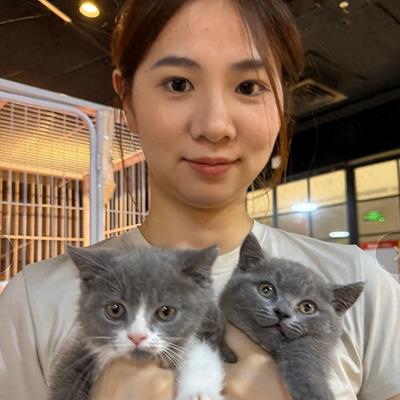 娱娱小坊：24岁美女护士付雪飞，过斑马线