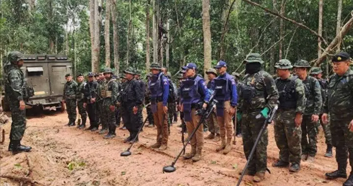 交火11天，泰军兵锋直指金边，中方包机飞抵曼谷，洪森亮出B计划