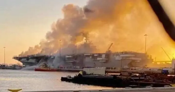 美军最大航母火灾被曝持续超30小时