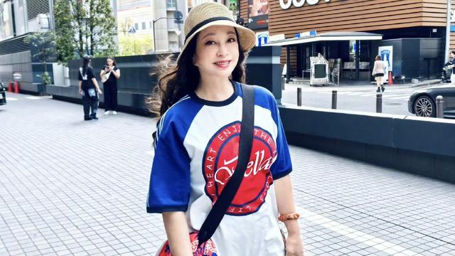 老战友回忆女兵时期的刘晓庆：特会来事 领导都喜欢 像个“大姐大”