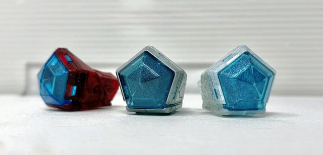 奥美迦奥特曼：核心变身道具实物公开 能当挂坠的奥美迦流星