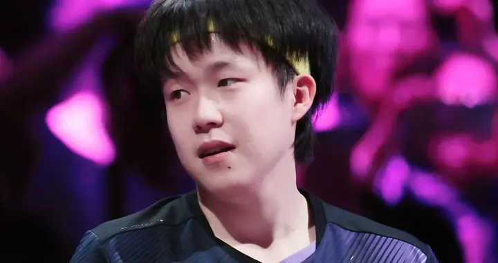 樊振东无需“给准话”，尊重就好，王楚钦领军，夺冠得靠国乒集体