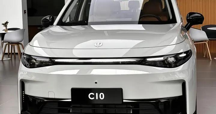 零跑C10上市即热销，15万级“水桶SUV”配置有多能打？