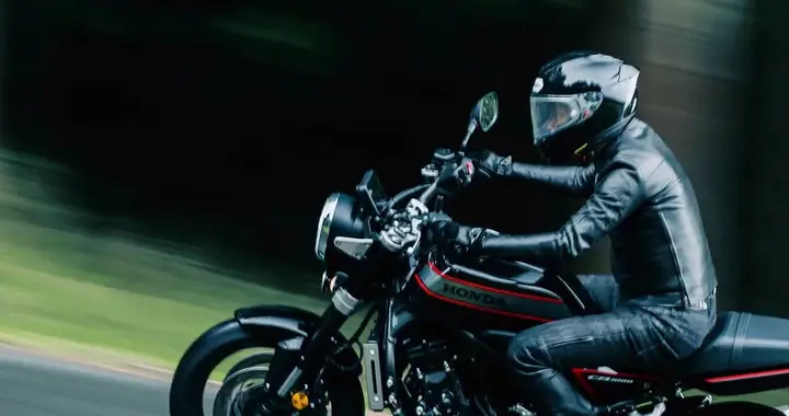 新世代CB1000F：当“F”传奇回归日常