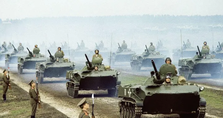 飞天奇兵、突袭狂飙——冷战后期苏军近卫空降兵师编制装备忒豪华