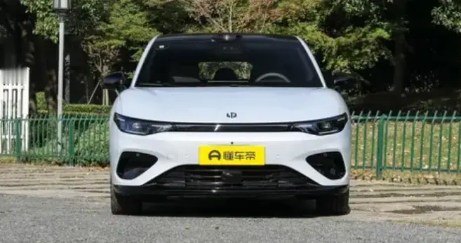 开了680公里后，零跑Lafa5给我的最大感受是"贴合家用刚需"