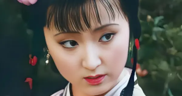 林黛玉为啥把贾母送她的丫鬟改名紫鹃？细思极恐：这竟是生死暗语