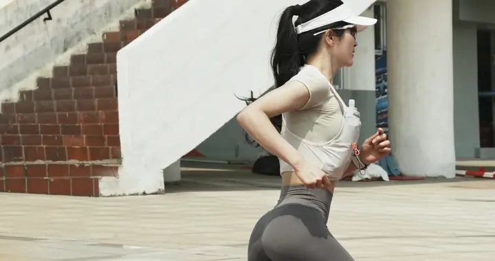 跑步再好也不要天天跑，否则后悔的机会都没有可真晚矣。