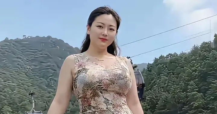 48岁，肤若白雪，气质温婉，超过了杨钰环，胜过了武则天！