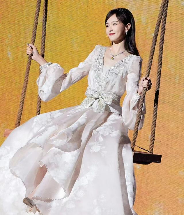 “妈妈胯”和“少女胯”有啥区别？女人是否生过娃，看一眼便知道