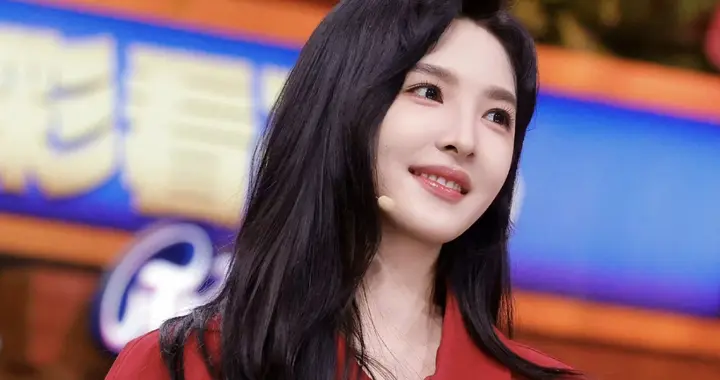 美女壁纸第7881期—章若楠